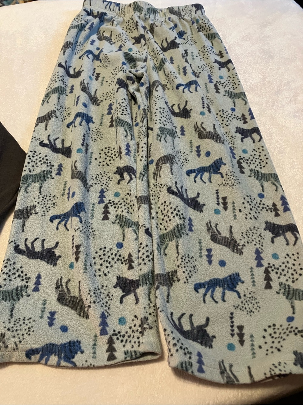 Kids Wolf Pack Fleece Pajama Set - Gray Top & Light Blue Pants - Picture 4 of 5